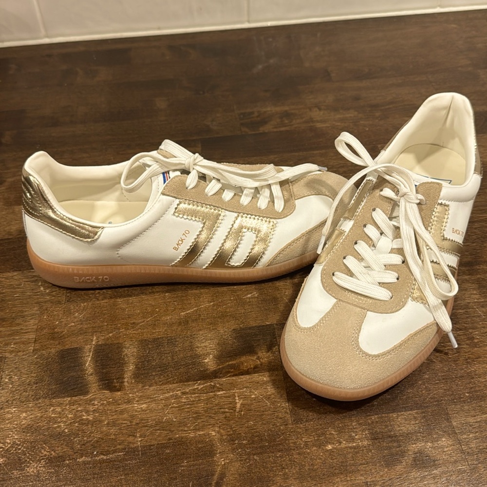 Back 70 Cloud Sneakers - Size 39 - Brand New! NEVER worn!
